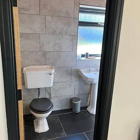 Meadowside Weaverthorpe